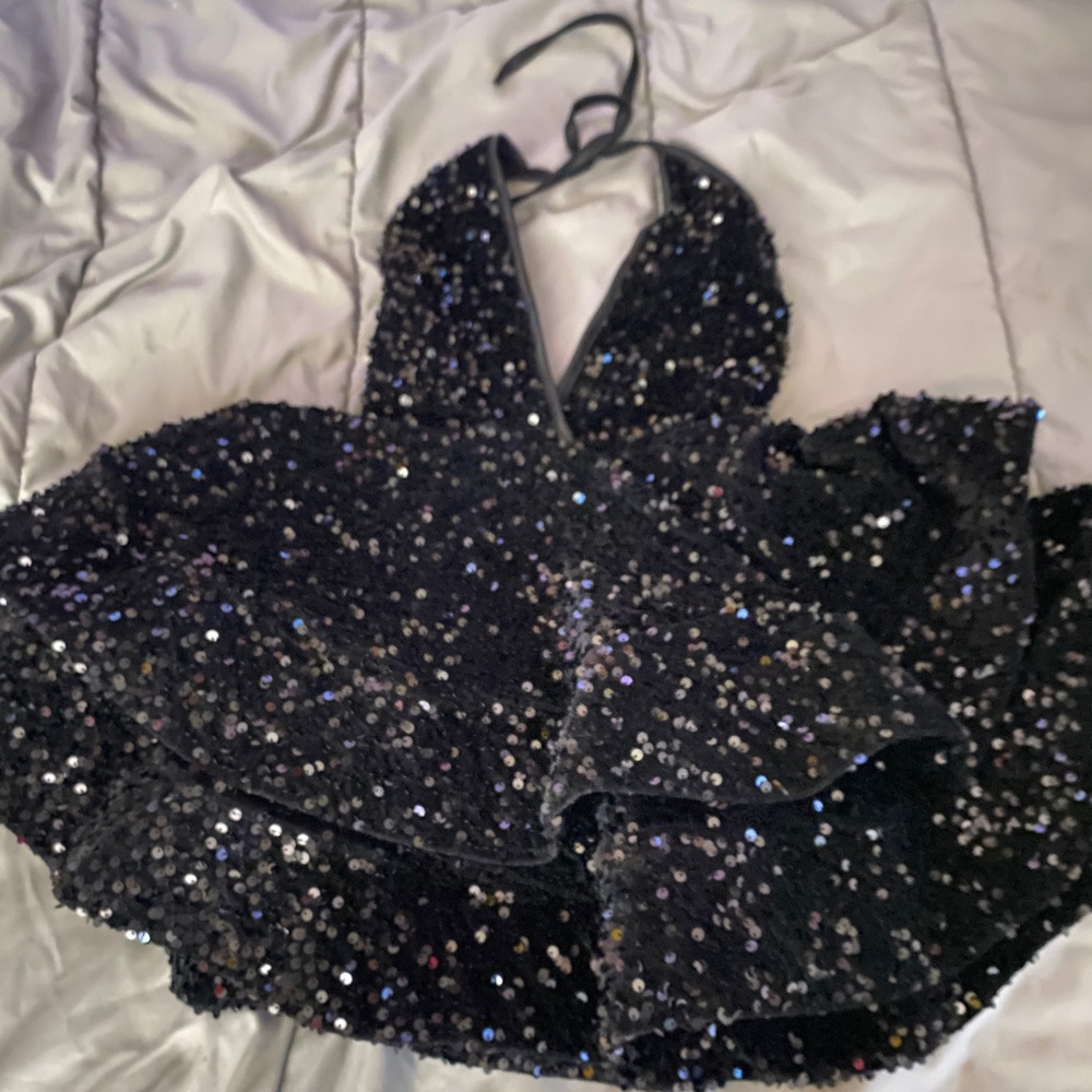 ‘Yasmin’ in Black RiahMarieDesigns mini Dress🖤